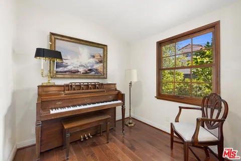 $3,995,000 | 2545 Roscomare Road, Los Angeles, CA 90077