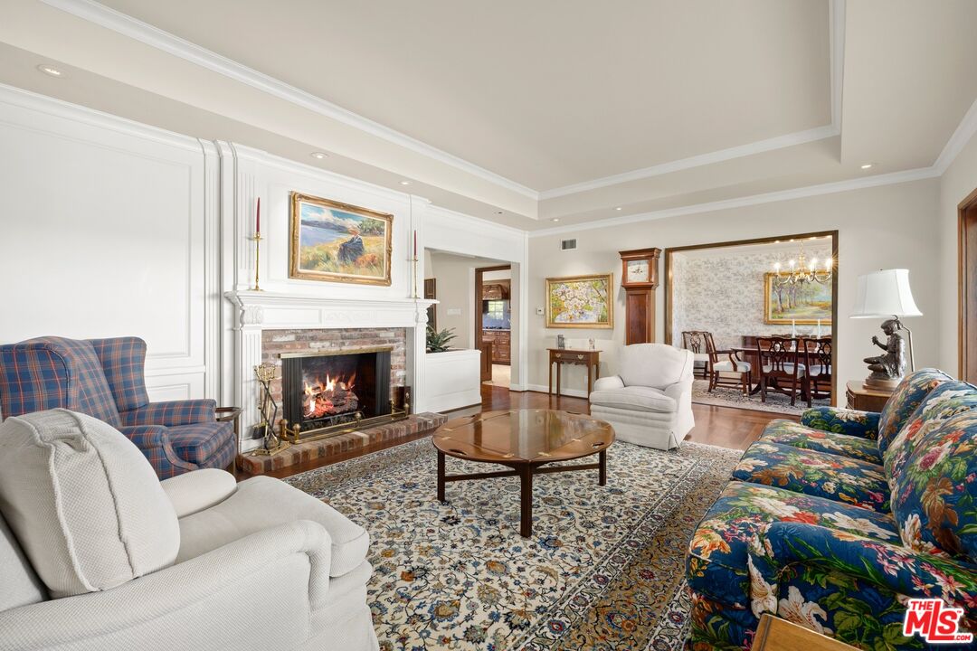 2545 Roscomare Road Los Angeles, CA 90077 - Photo 7 of 39