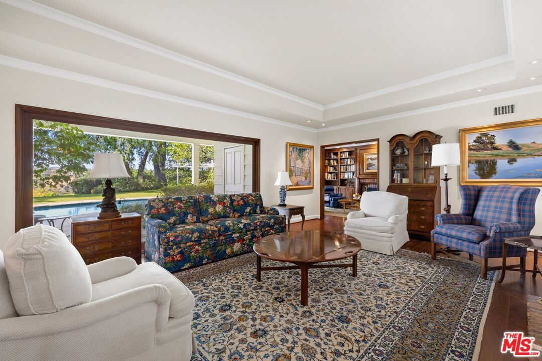 2545 Roscomare Road Los Angeles, CA 90077 - Photo 8 of 39