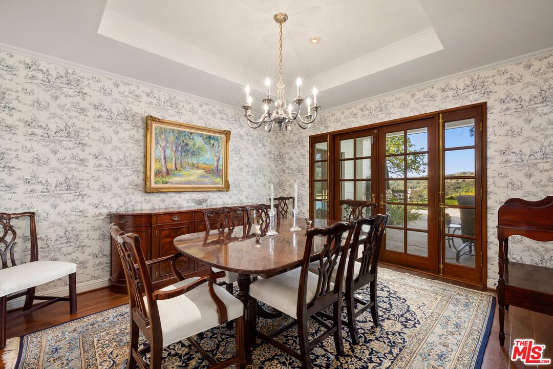 2545 Roscomare Road Los Angeles, CA 90077 - Photo 9 of 39