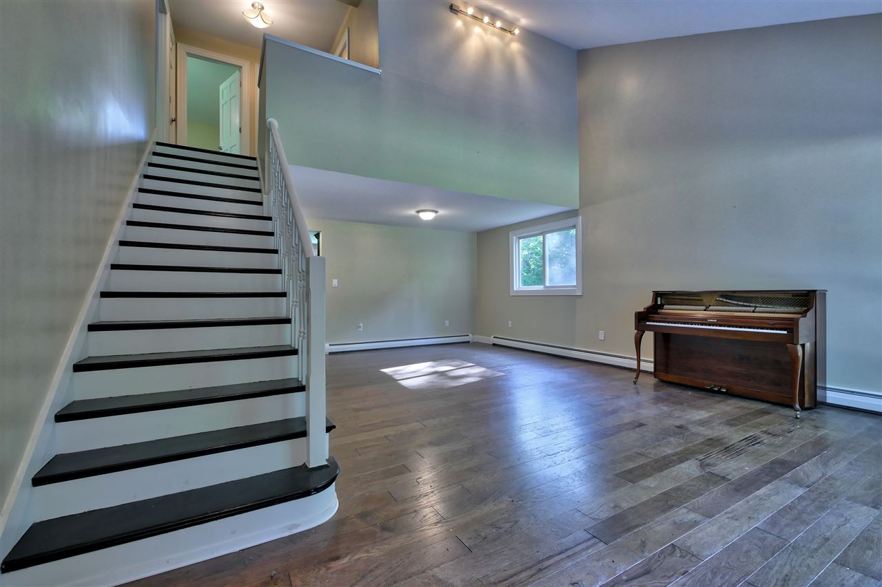 140 Kelsey Road Nottingham, NH 03290 - Photo 2 of 24