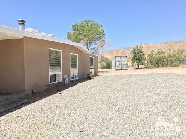 8856 Little Morongo Road Morongo Valley, CA 92256 - Photo 3 of 37 a view of livingroom and yard