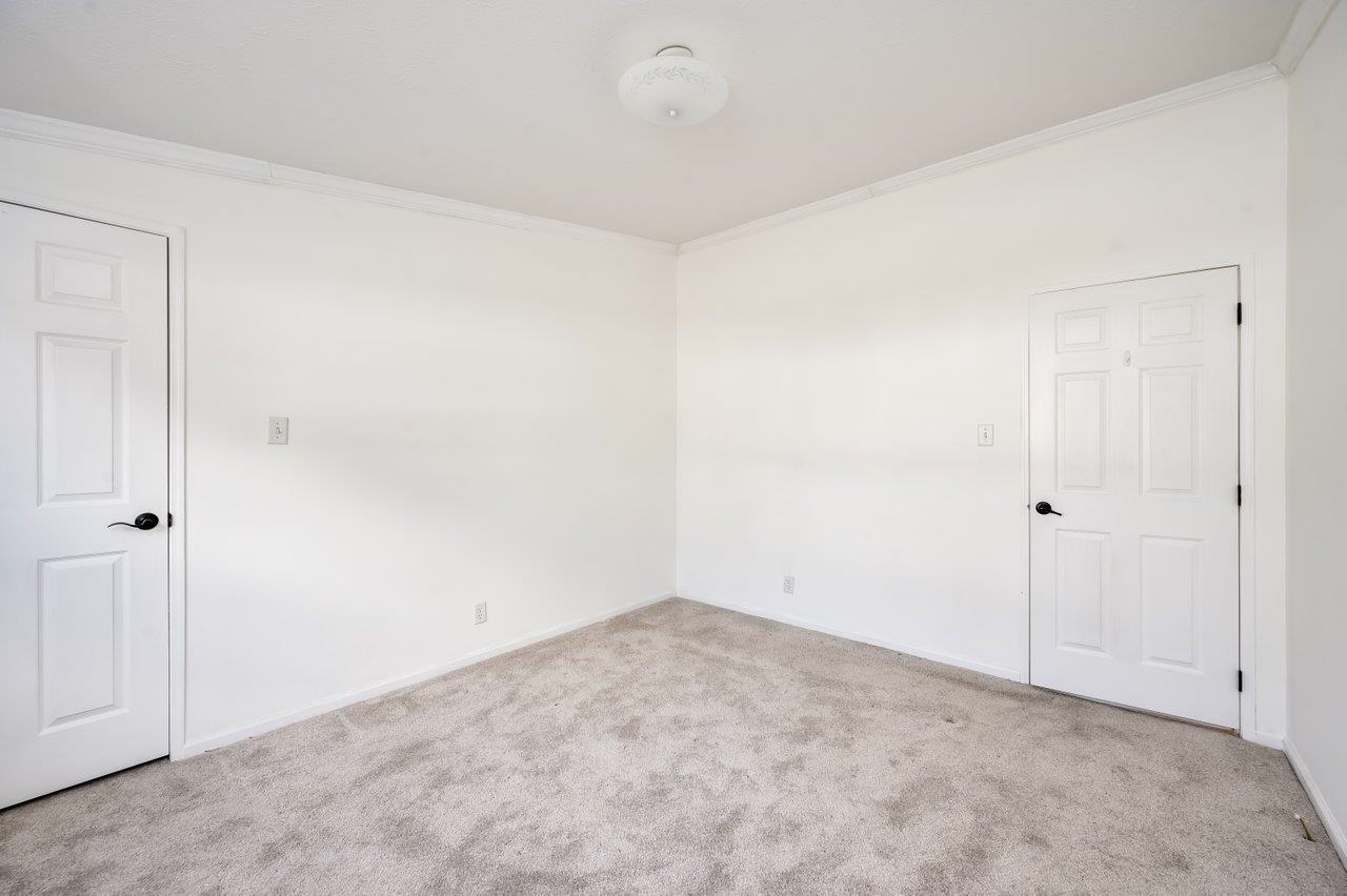 45 Seneca Street Rochester, NH 03867 - Photo 11 of 23