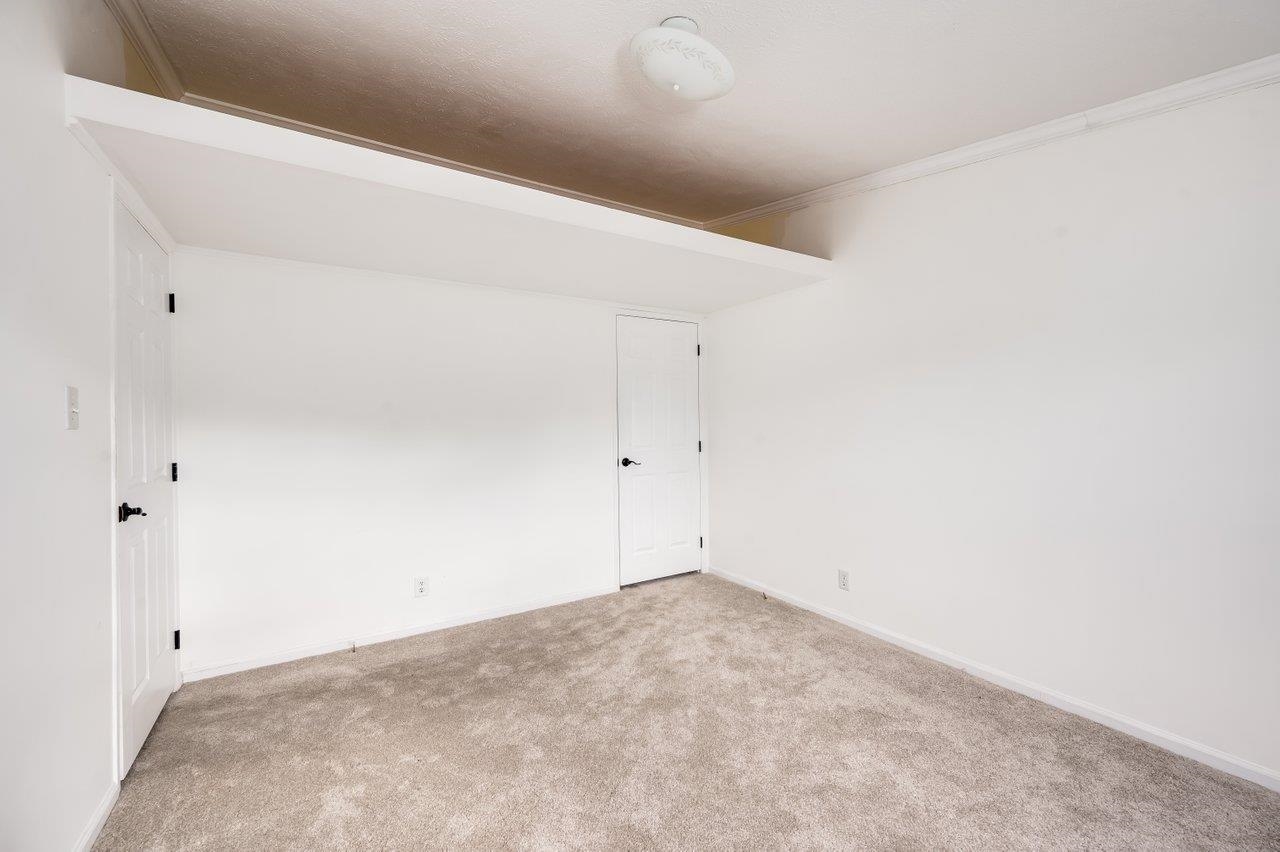 45 Seneca Street Rochester, NH 03867 - Photo 14 of 23