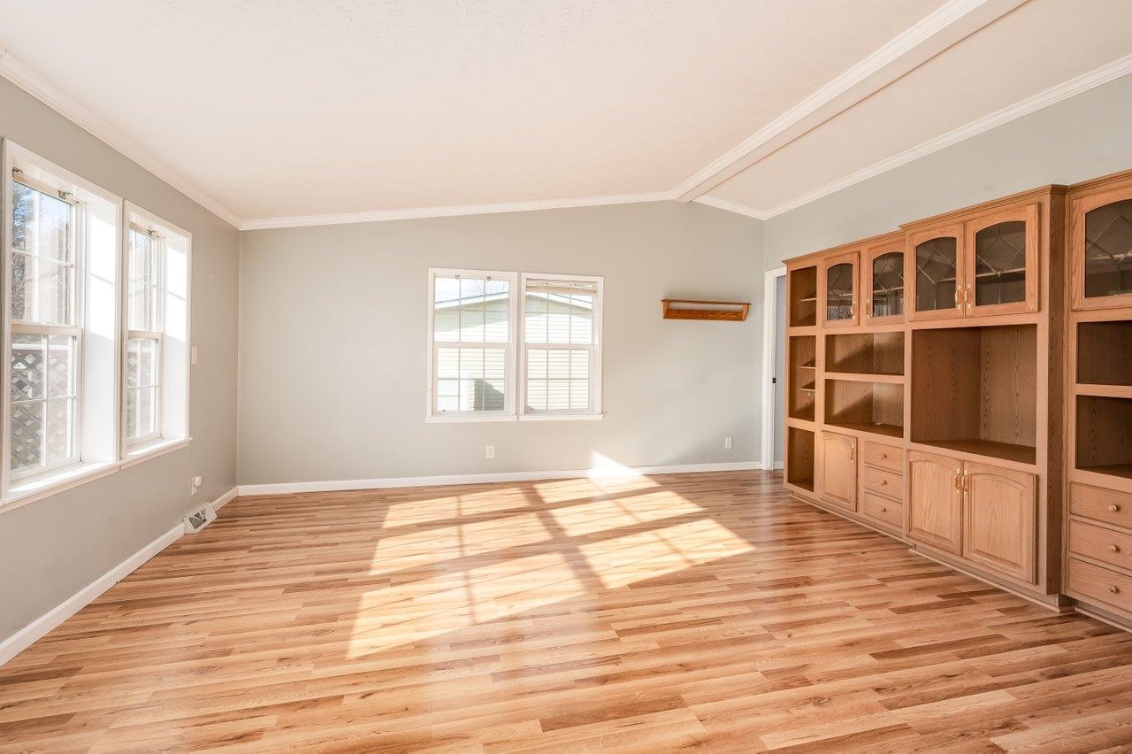 45 Seneca Street Rochester, NH 03867 - Photo 5 of 23