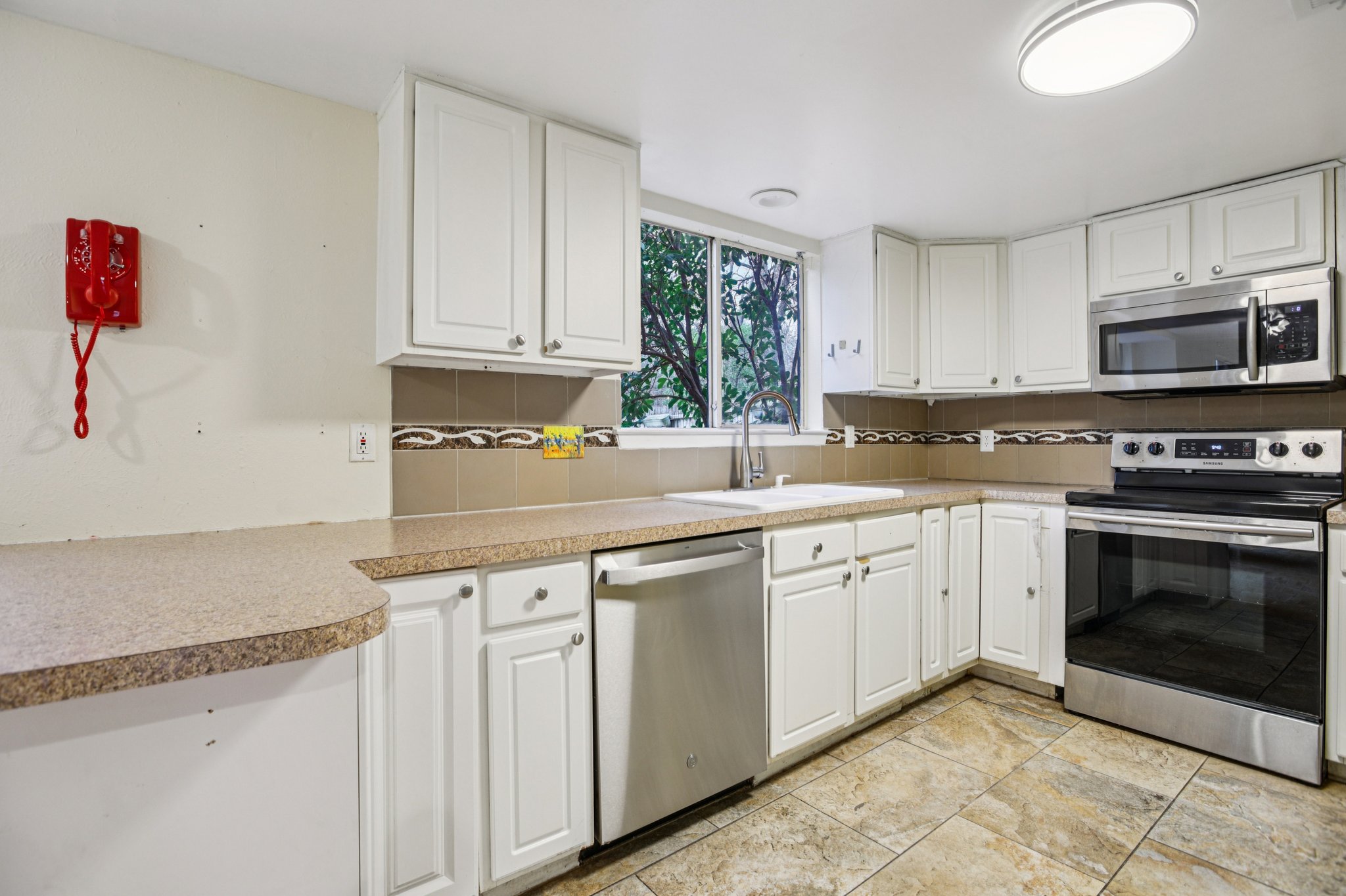 12019 Scribe Drive Austin, TX 78759 - Photo 6 of 36