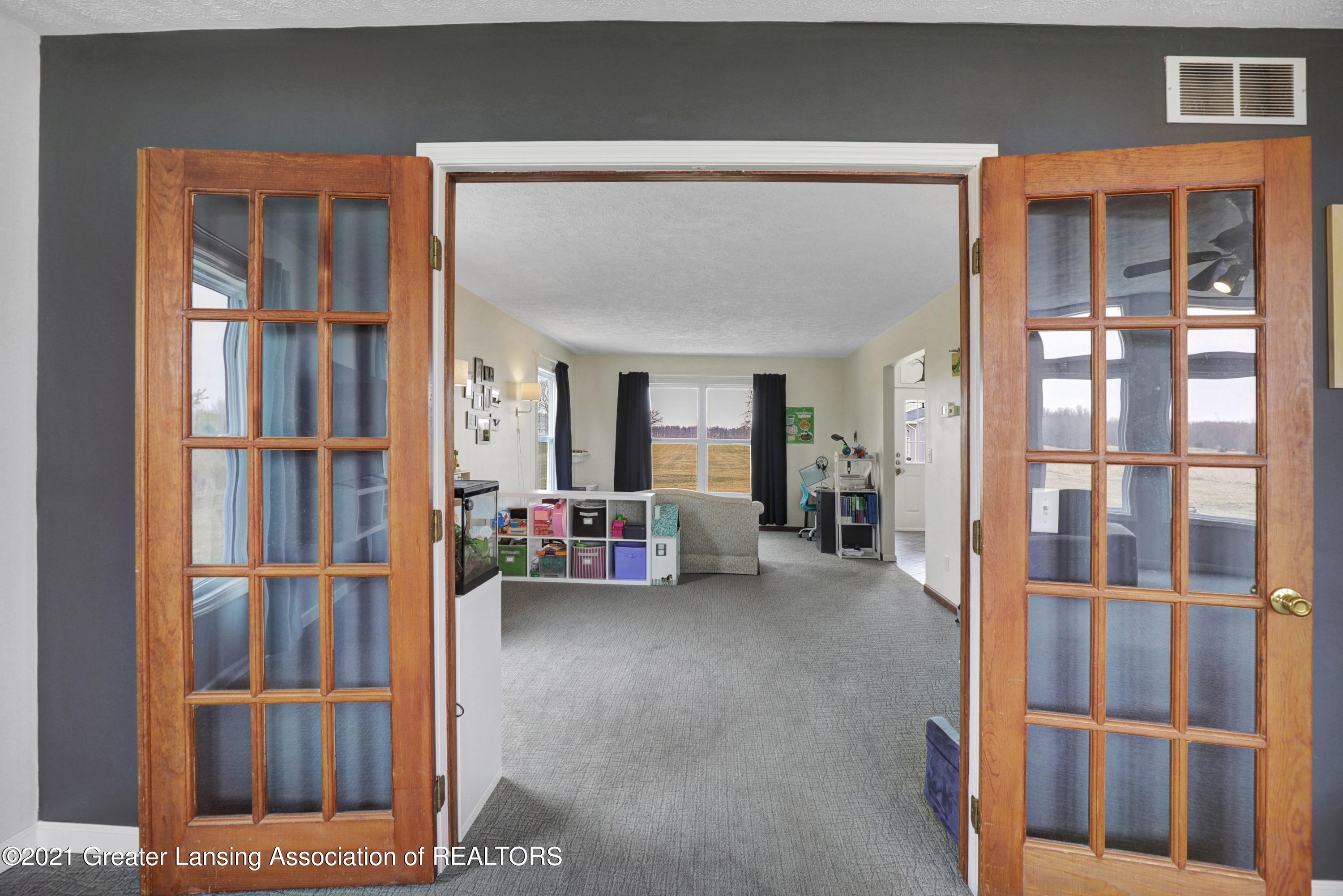 6510 West Howe Road Dewitt, MI 48820 - Photo 7 of 41 French Doors