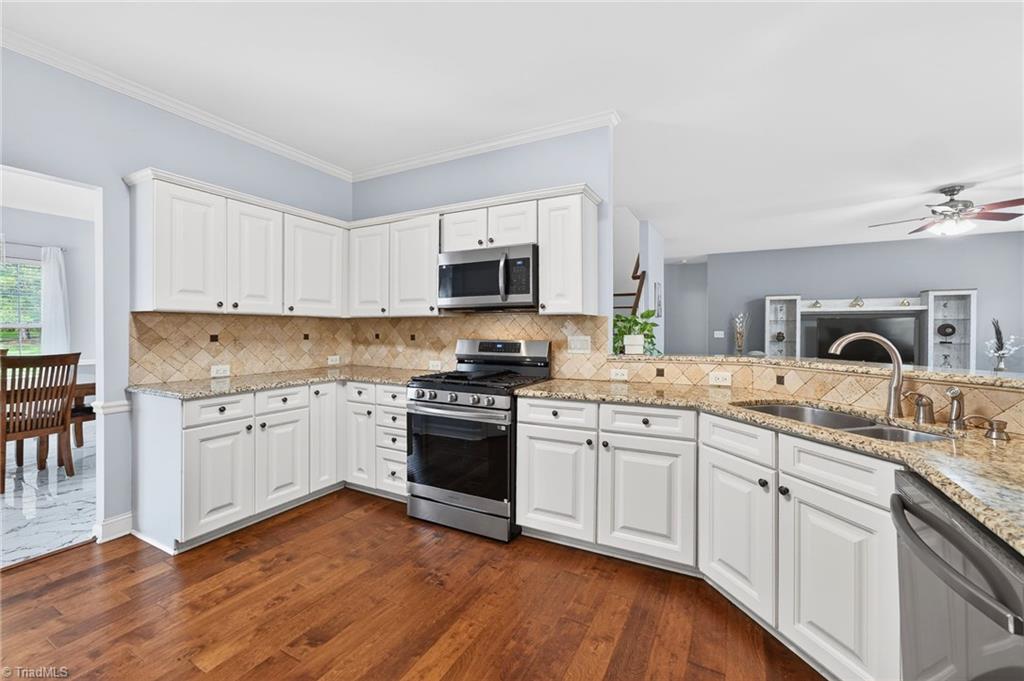 2989 Maple Branch Drive High Point, NC 27265 - Photo 13 of 41