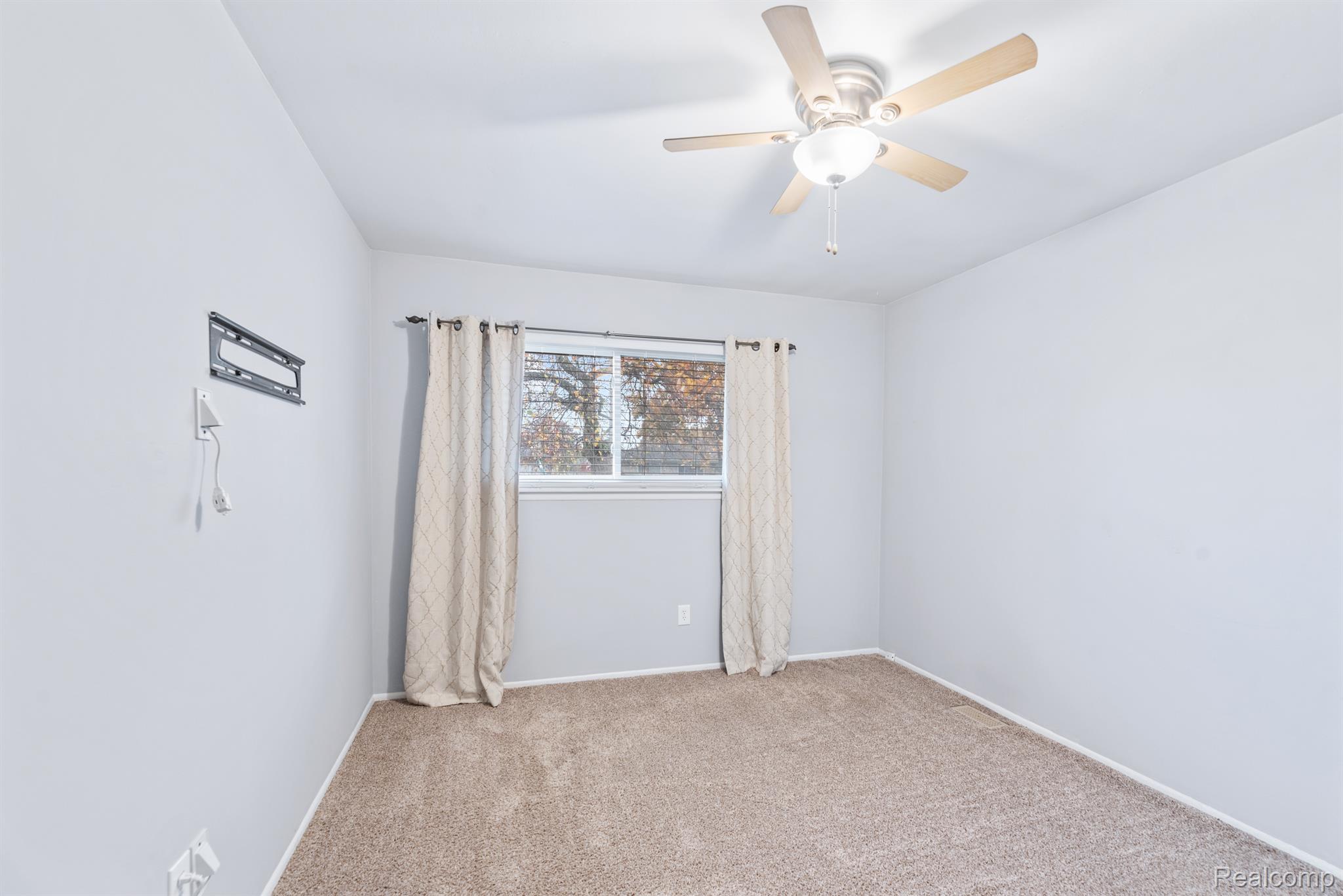 25208 Rubin Road Warren, MI 48089 - Photo 19 of 27