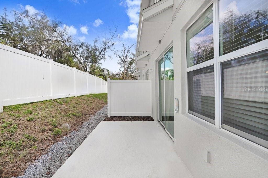 5343 Coldpine Place Seffner, FL 33584 - Photo 25 of 27 a view of a pathway both side of house