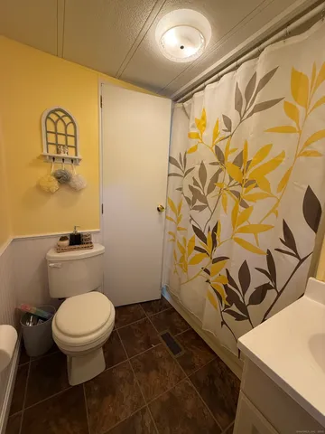 $139,900 | 10 Highland Drive, Thompson, CT 06262