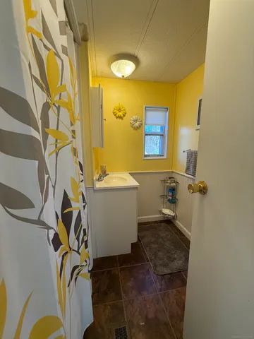 $139,900 | 10 Highland Drive, Thompson, CT 06262