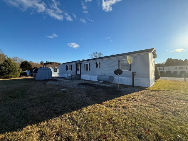 $139,900 | 10 Highland Drive, Thompson, CT 06262