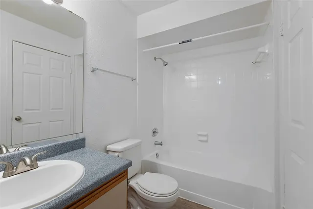 $895 | 2430 Cromwell Circle, Unit 709, Austin, TX 78741