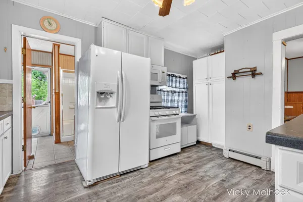 $199,900 | 521 West Court Street, Hastings, MI 49058