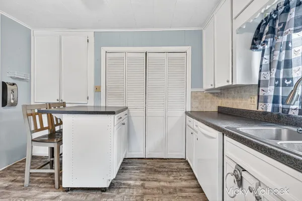 $199,900 | 521 West Court Street, Hastings, MI 49058