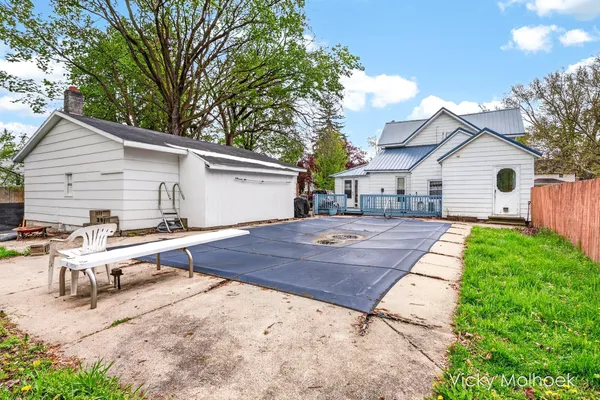 $199,900 | 521 West Court Street, Hastings, MI 49058