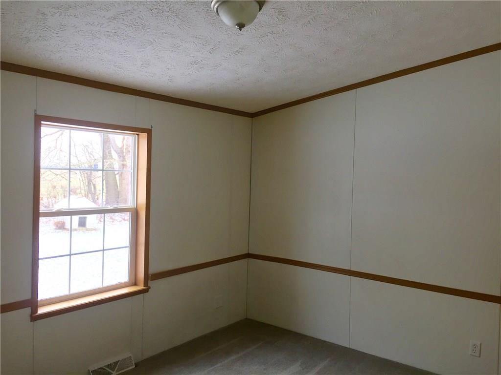 137 West Brewster Road Butler, PA 16001 - Photo 7 of 12