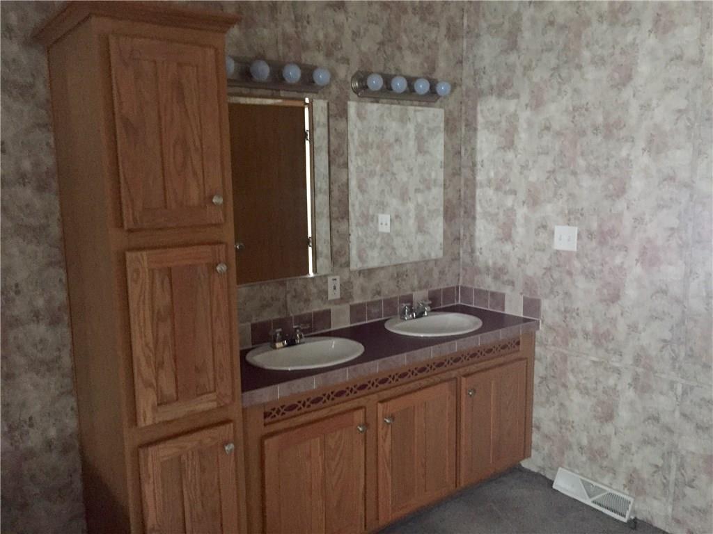 137 West Brewster Road Butler, PA 16001 - Photo 10 of 12