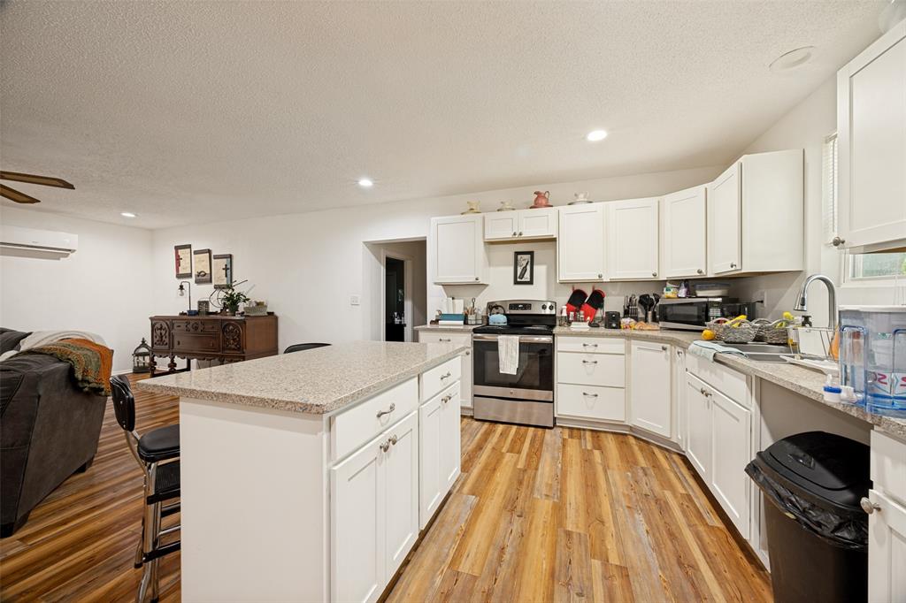 402 Jones Street Tom Bean, TX 75491 - Photo 12 of 31