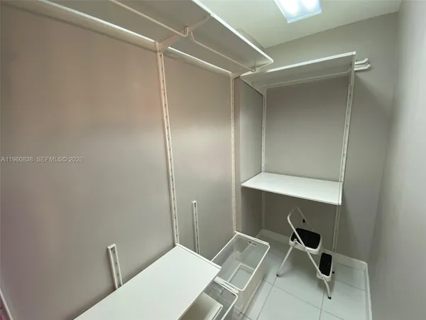 $2,500 | 1600 South Ocean Drive, Unit 17C, Hollywood, FL 33019