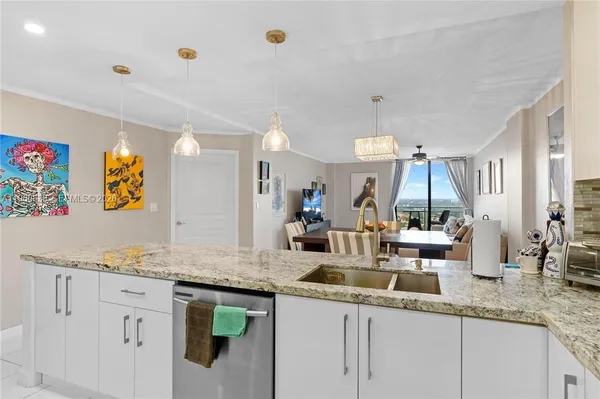 $2,500 | 1600 South Ocean Drive, Unit 17C, Hollywood, FL 33019