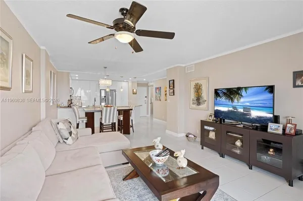 $2,500 | 1600 South Ocean Drive, Unit 17C, Hollywood, FL 33019