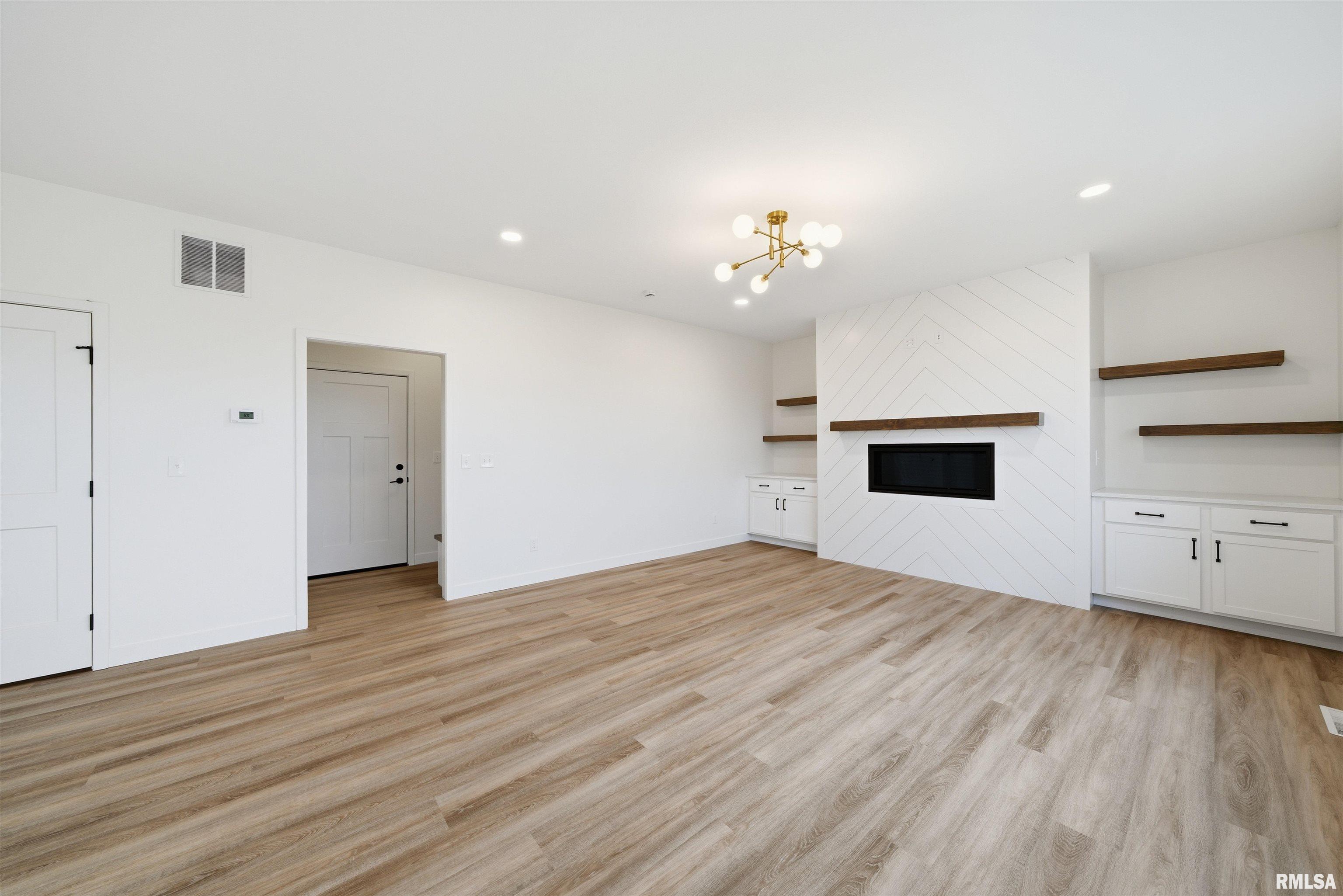 1617 Rustic Oak Drive Washington, IL 61571 - Photo 11 of 54