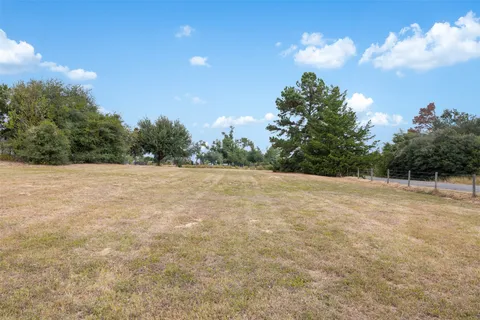 $879,000 | 1327 Kenney Hall Road, Brenham, TX 77833