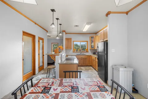 $879,000 | 1327 Kenney Hall Road, Brenham, TX 77833