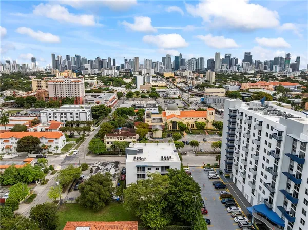 $2,800 | 32 Northwest 14th Avenue, Unit 1, Miami, FL 33125