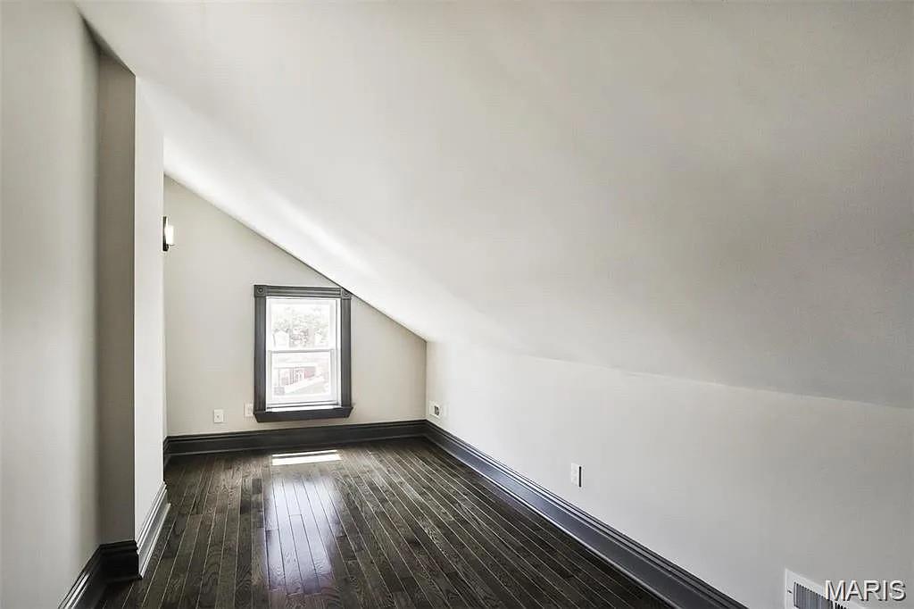 1916 South 12th Street St. Louis, MO 63104 - Photo 33 of 42