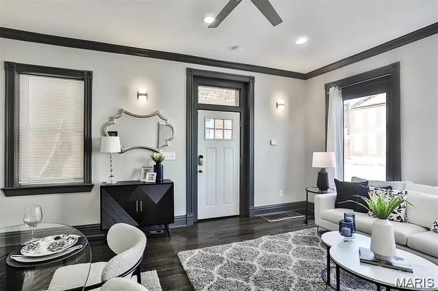 1916 South 12th Street St. Louis, MO 63104 - Photo 5 of 42