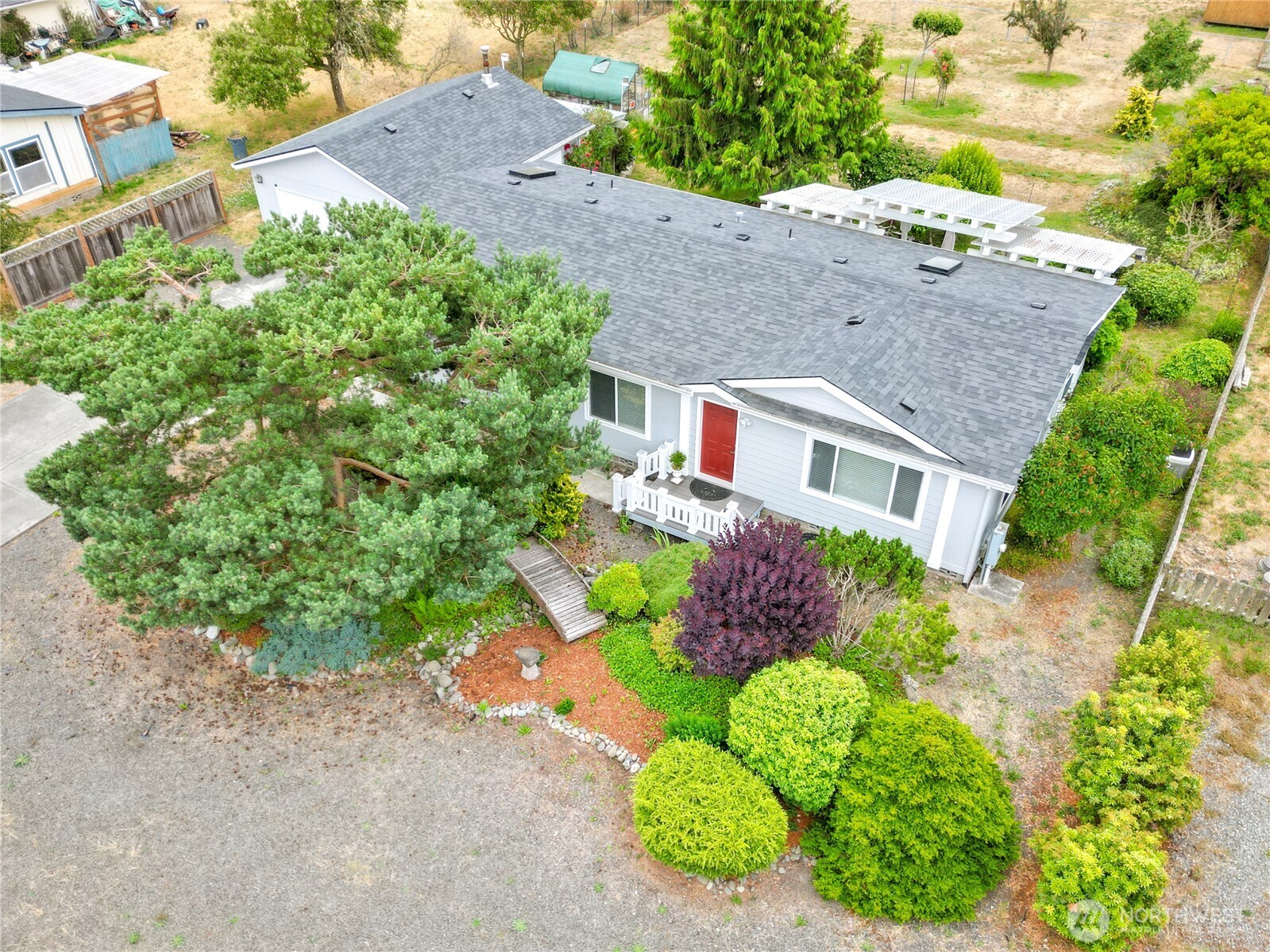 41 Marian Way Sequim, WA 98382 - Photo 2 of 40