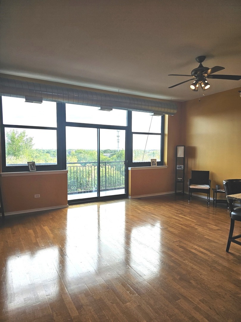 2323 West Pershing Road, Unit 518 Chicago, IL 60609 - Photo 5 of 31