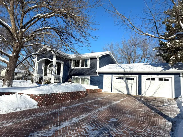 $424,999 | 10300 Parkview Lane North, Champlin, MN 55316