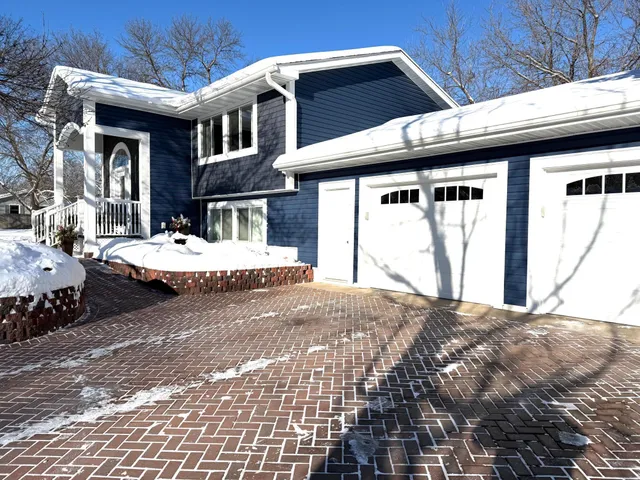 $424,999 | 10300 Parkview Lane North, Champlin, MN 55316
