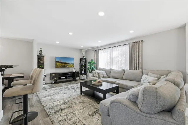 $424,999 | 10300 Parkview Lane North, Champlin, MN 55316