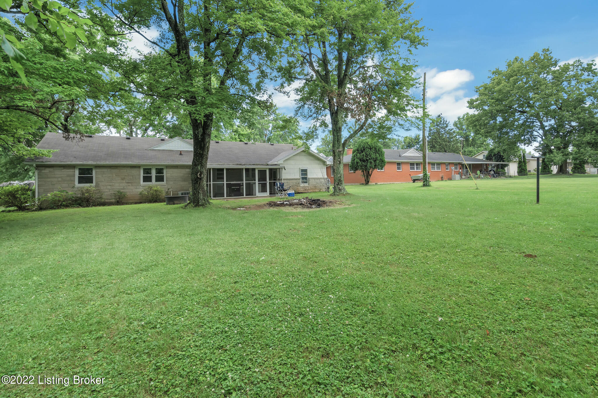 360 North Property Road New Castle, KY 40050 - Photo 33 of 41 34 DSC00373