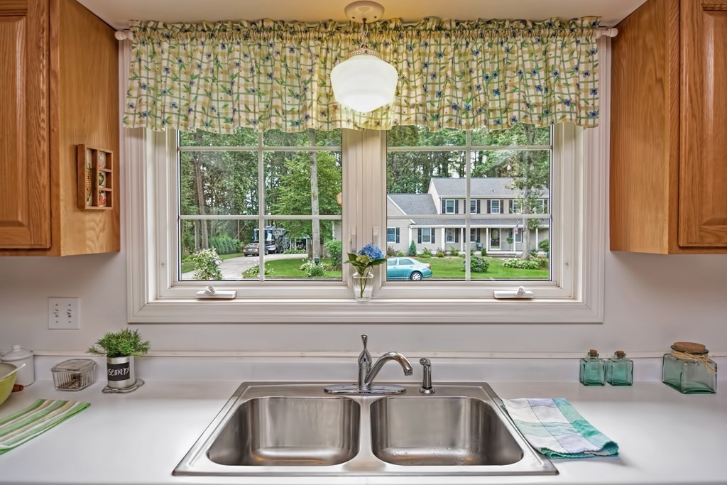 5 Marsden Court Seekonk, MA 02771 - Photo 6 of 34
