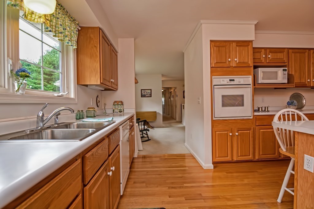 5 Marsden Court Seekonk, MA 02771 - Photo 7 of 34