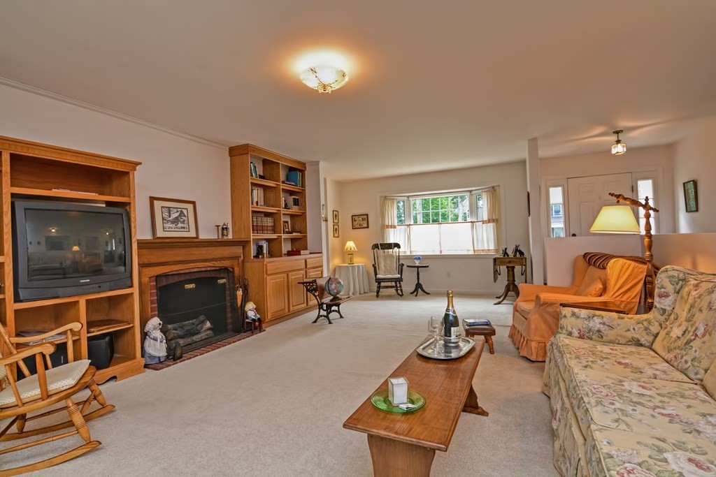 5 Marsden Court Seekonk, MA 02771 - Photo 8 of 34