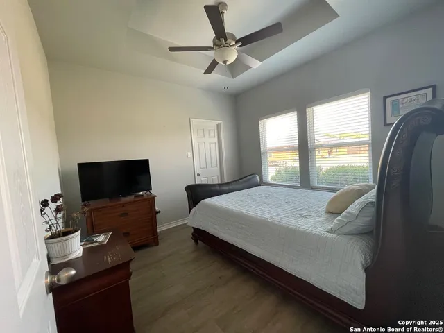 $298,000 | 1000 Blue Crest Lane, Beeville, TX 78102