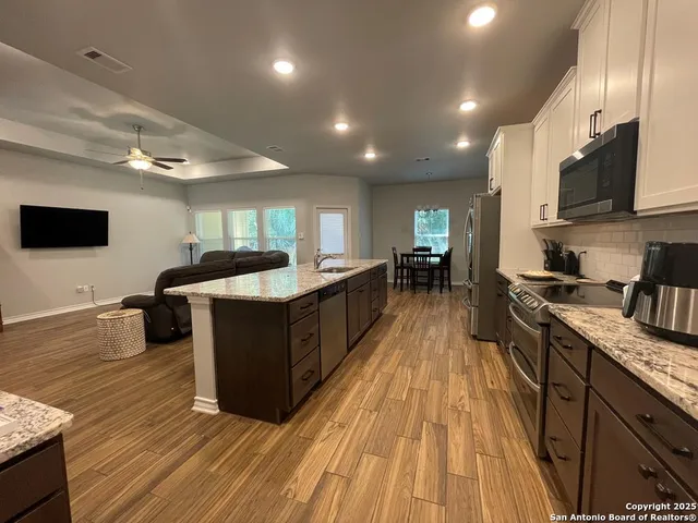 $298,000 | 1000 Blue Crest Lane, Beeville, TX 78102