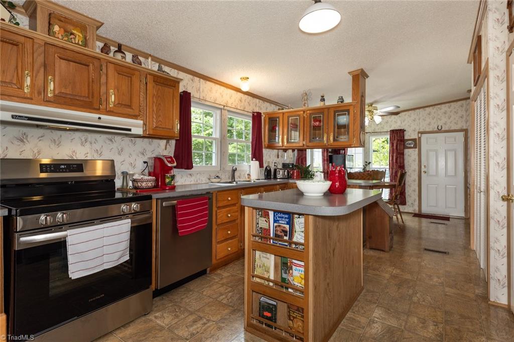 1030 Cliff View Drive King, NC 27021 - Photo 15 of 50