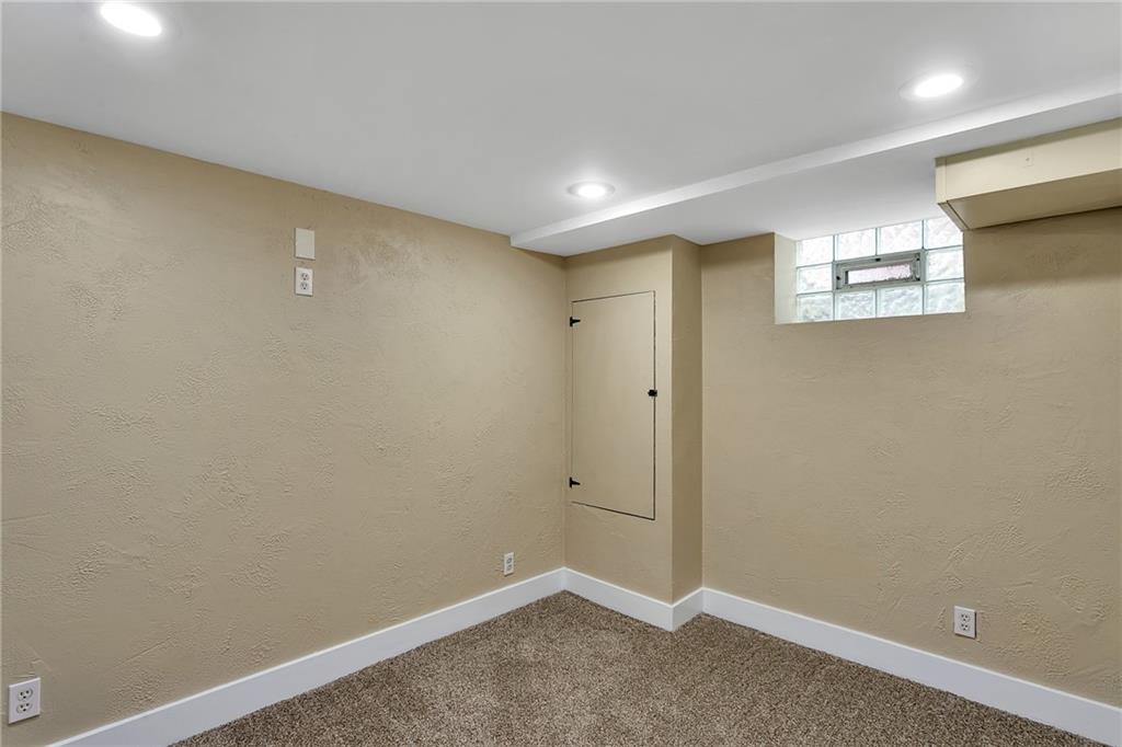 433 Agnew Road Jeannette, PA 15644 - Photo 17 of 25 Gallery Image 17