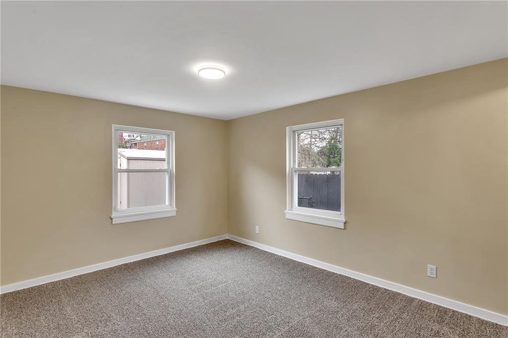 433 Agnew Road Jeannette, PA 15644 - Photo 10 of 25 Gallery Image 10
