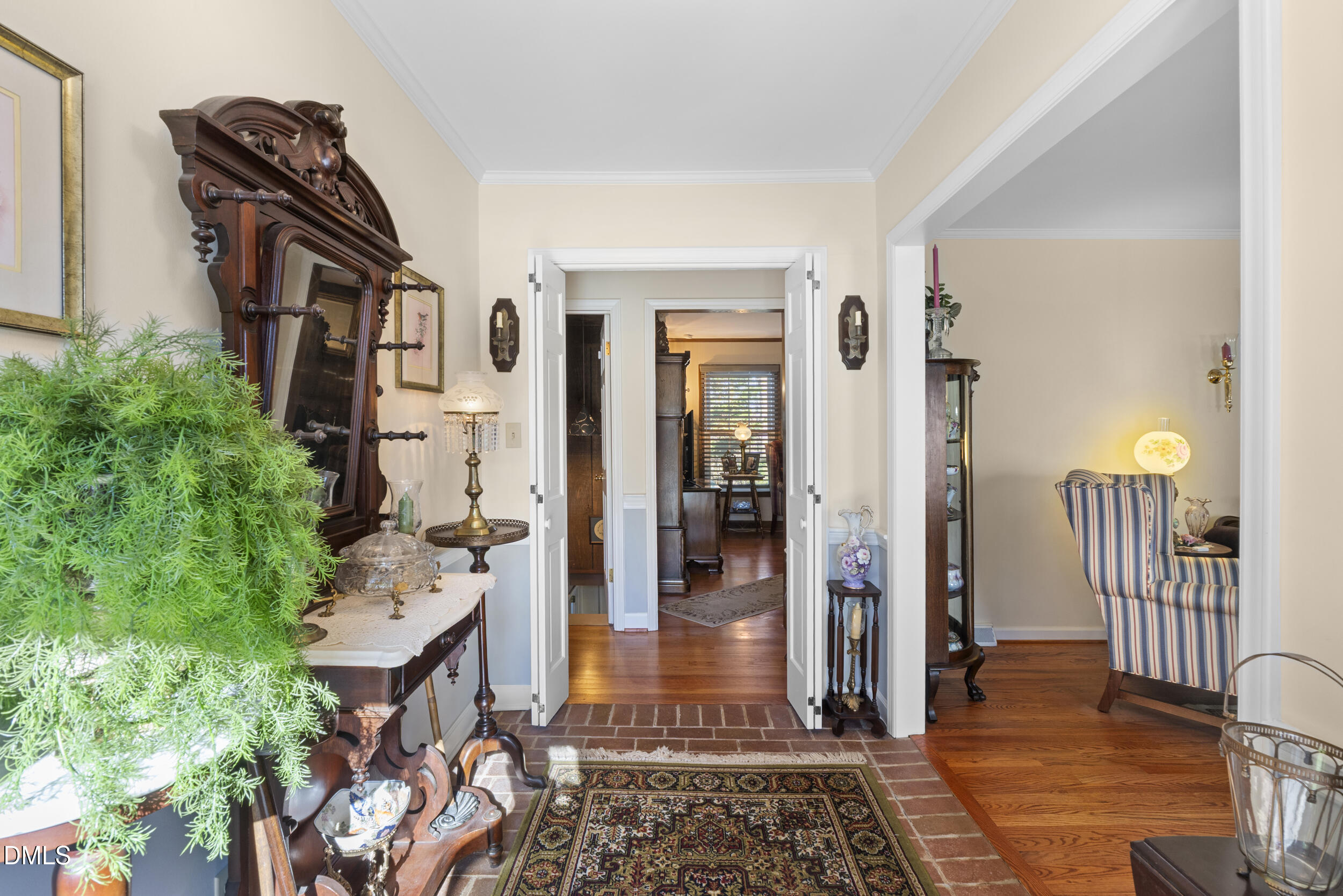 224 Lake Drive East Thomasville, NC 27360 - Photo 7 of 32 7_dsc08118