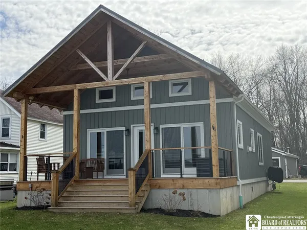 $625,000 | 29 Loomis Bay Road, Busti, NY 14710