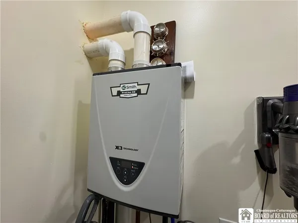 $625,000 | 29 Loomis Bay Road, Busti, NY 14710